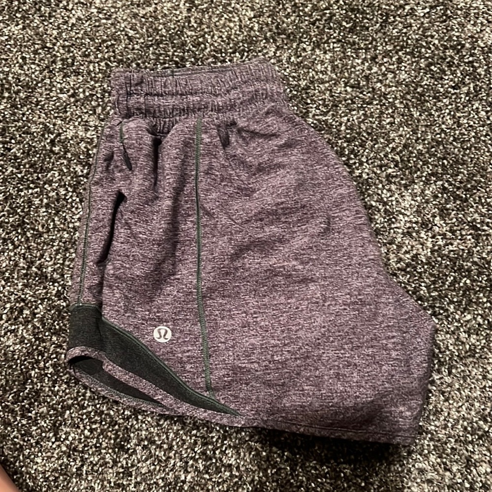 COPY - Lululemon Hotty Hot Low Rise 4” Lined Shorts